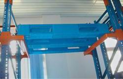 塑料托盤托盤與駛?cè)胄拓浖艿呐浜鲜褂? border="0" /></center>　<br />
                    </dd>
                    <dt>[<a href="http://www.epgql.cn">返回首頁</a>] [<a href="javascript:window.print();">打印</a>] [<a href="javascript:history.go(-1);">返回上頁</a>]</dt>
                </dl>
                		</div>    
        </div>
	</div>
	<div   id="lnbjyeh"   class="left">
<div   id="hfxquaa"   class="sort">
	<p><span><a href="./products.html"><img src="http://www.epgql.cn/skin/green_cn_en/cn/images/more.gif" border="0" alt="" /></a></span>產(chǎn)品分類</p>
	<ul class="level1"><li><a href="http://www.epgql.cn/category-1.html" title="塑料托盤">塑料托盤</a><ul class="level2"><li><a href="http://www.epgql.cn/category-11.html" title="九腳網(wǎng)格型">九腳網(wǎng)格型</a></li>
<li><a href="http://www.epgql.cn/category-12.html" title="九腳平板型">九腳平板型</a></li>
<li><a href="http://www.epgql.cn/category-13.html" title="川字網(wǎng)格型">川字網(wǎng)格型</a></li>
<li><a href="http://www.epgql.cn/category-17.html" title="川字平板型">川字平板型</a></li>
<li><a href="http://www.epgql.cn/category-31.html" title="田字平板型">田字平板型</a></li>
<li><a href="http://www.epgql.cn/category-14.html" title="田字網(wǎng)格型">田字網(wǎng)格型</a></li>
<li><a href="http://www.epgql.cn/category-15.html" title="雙面平板型">雙面平板型</a></li>
<li><a href="http://www.epgql.cn/category-16.html" title="雙面網(wǎng)格型">雙面網(wǎng)格型</a></li>
<li><a href="http://www.epgql.cn/category-18.html" title="防潮墊板">防潮墊板</a></li>
<li><a href="http://www.epgql.cn/category-33.html" title="防滲漏托盤">防滲漏托盤</a></li>
</ul>
</li>
<li><a href="http://www.epgql.cn/category-5.html" title="塑料卡板箱">塑料卡板箱</a></li>
<li><a href="http://www.epgql.cn/category-6.html" title="塑料物流箱">塑料物流箱</a></li>
<li><a href="http://www.epgql.cn/category-30.html" title="EU型物流箱">EU型物流箱</a></li>
<li><a href="http://www.epgql.cn/category-2.html" title="塑料周轉(zhuǎn)箱">塑料周轉(zhuǎn)箱</a><ul class="level2"><li><a href="http://www.epgql.cn/category-21.html" title="通用塑料周轉(zhuǎn)箱">通用塑料周轉(zhuǎn)箱</a></li>
<li><a href="http://www.epgql.cn/category-22.html" title="加強(qiáng)型塑料周轉(zhuǎn)箱">加強(qiáng)型塑料周轉(zhuǎn)箱</a></li>
<li><a href="http://www.epgql.cn/category-32.html" title="折疊塑料周轉(zhuǎn)箱">折疊塑料周轉(zhuǎn)箱</a></li>
</ul>
</li>
<li><a href="http://www.epgql.cn/category-3.html" title="塑料周轉(zhuǎn)筐">塑料周轉(zhuǎn)筐</a><ul class="level2"><li><a href="http://www.epgql.cn/category-23.html" title="顛倒可堆式塑料筐">顛倒可堆式塑料筐</a></li>
<li><a href="http://www.epgql.cn/category-24.html" title="通用塑料筐系列">通用塑料筐系列</a></li>
</ul>
</li>
<li><a href="http://www.epgql.cn/category-28.html" title="雙色塑料箱">雙色塑料箱</a></li>
<li><a href="http://www.epgql.cn/category-4.html" title="塑料零件盒">塑料零件盒</a><ul class="level2"><li><a href="http://www.epgql.cn/category-19.html" title="背掛式">背掛式</a></li>
<li><a href="http://www.epgql.cn/category-20.html" title="組立式">組立式</a></li>
</ul>
</li>
<li><a href="http://www.epgql.cn/category-7.html" title="通用塑料盤">通用塑料盤</a></li>
<li><a href="http://www.epgql.cn/category-29.html" title="塑料盒">塑料盒</a></li>
<li><a href="http://www.epgql.cn/category-25.html" title="物流臺車">物流臺車</a></li>
<li><a href="http://www.epgql.cn/category-8.html" title="塑料桶/垃圾桶">塑料桶/垃圾桶</a></li>
<li><a href="http://www.epgql.cn/category-9.html" title="其他產(chǎn)品">其他產(chǎn)品</a></li>
<li><a href="http://www.epgql.cn/category-10.html" title="模具研發(fā)及產(chǎn)品設(shè)計(jì)">模具研發(fā)及產(chǎn)品設(shè)計(jì)</a></li>
</ul></div>

<div   id="dwww7t7"   class="briefcontact">
	<p><span><a href="./contact-us.html"><img src="http://www.epgql.cn/skin/green_cn_en/cn/images/more.gif" border="0" alt="" /></a></span>聯(lián)系我們</p>
	<ul>
		<li><p>聯(lián)系人:</p><span>于先生</span></li>
        		<li id="3fqunja"    class="tel"><p>電話:</p><span>13831662059</span></li>
        		<li id="73nmb3l"    class="tel"><p>傳真:</p><span></span></li>
        		<li><p>郵箱:</p><span><a href="mailto:lfducheng@163.com">lfducheng@163.com</a></span></li>
        	</ul>

		<a target="_blank"  ><img border="0" src="http://amos1.taobao.com/online.ww?v=2&uid=lfducheng&s=1" alt="點(diǎn)擊這里給我發(fā)消息" /></a><br />
		
		<a href="tencent://message/?uin=172517514&Site=在線咨詢&Menu=yes"><img src="http://www.epgql.cn/images/qq.gif" border="0" alt="qq" /></a><br />
		

	    
		
    	
	</div>

<div   id="ti8yk32"   class="linkbar">
	<p>我要訂閱</p>
	
	<ul>
		            							
						
			</ul>
</div></div>
	<div   id="bfj7knc"   class="clear"></div>
	<div   id="nyrgzqm"   class="mainfoot"></div>	
</div>
<div   id="fs8wlk3"   class="clear"></div>
<div   id="n3mmmtk"   class="footer">
	<div   id="qyr3ryp"   class="footernav">
    	<ul>
        	<li><a href="http://www.epgql.cn/about-us.html" rel="nofollow">公司介紹</a></li>
            <li><a href="http://www.epgql.cn/products.html" rel="nofollow">產(chǎn)品展示</a></li>
            <li><a href="http://www.epgql.cn/inquiry.php" rel="nofollow">在線咨詢</a></li>
            <li><a href="http://www.epgql.cn/contact-us.html" rel="nofollow">聯(lián)系我們</a></li>
        </ul>
		<dl>
			<dd id="ft1"><a href="http://www.epgql.cn/feed.xml">Rss</a></dd>
			<dd id="ft2"><a href="http://www.epgql.cn/sitemap.xml">網(wǎng)站地圖</a></dd>
			<dd id="ft3"><a href="http://www.epgql.cn/inquiry.php" rel="nofollow">在線咨詢</a></dd>
			<dd id="ft4">
			<a href="javascript:void(0);" target="_self" onclick="javascript:AddFavorite(